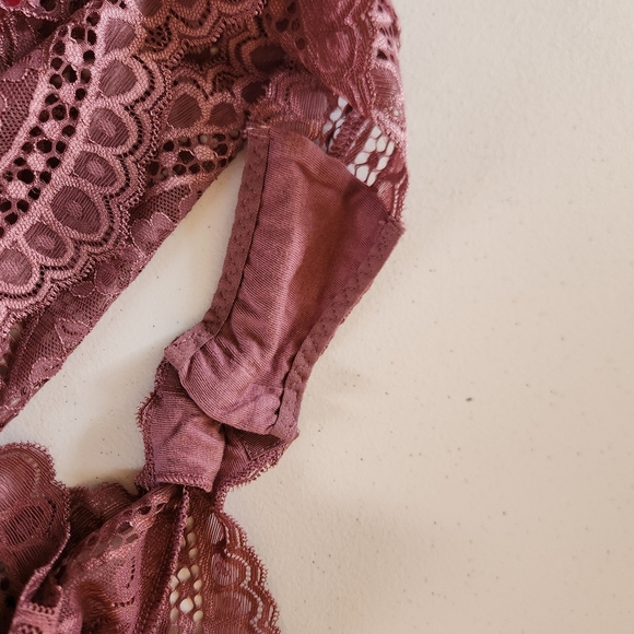 La Senza Lace Bodysuit Lot Pink Purple Lace Lingerie Teddy Size Medium Underwire - Picture 6 of 13